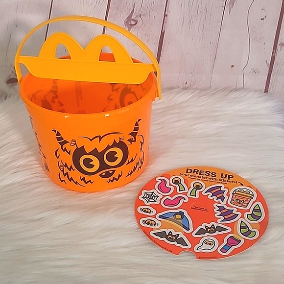 🆕️2024 Limited Edition McDonald's Boo Bucket Orange Monster Plastic Collectible - Picture 3 of 8